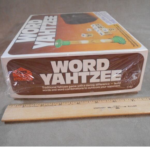 Vintage 1978 Word Yahtzee E.S. Lowe Edition Sealed Word Dice Game E2801 - Picture 3 of 6
